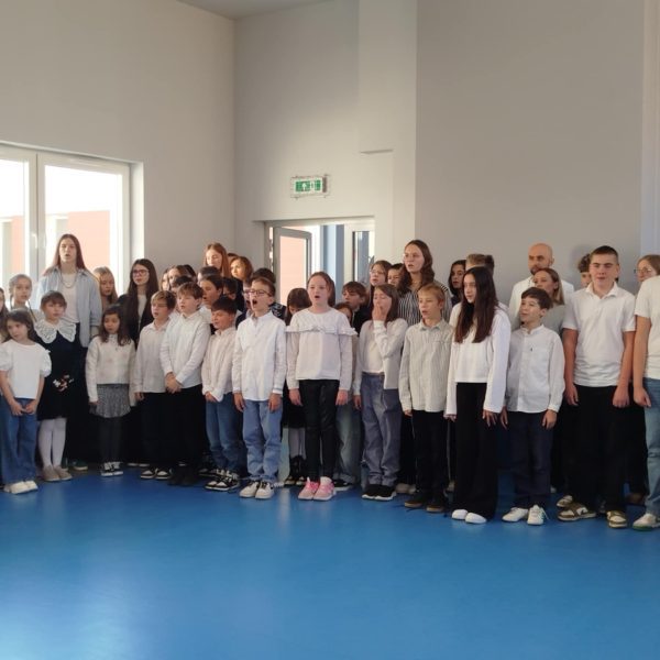 Szkoła do Hymnu 2025 5