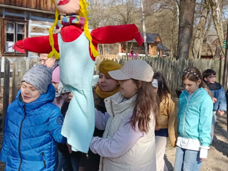 Wiosenna wizyta 2 a i 2b w Muzeum Wsi Radomskiej